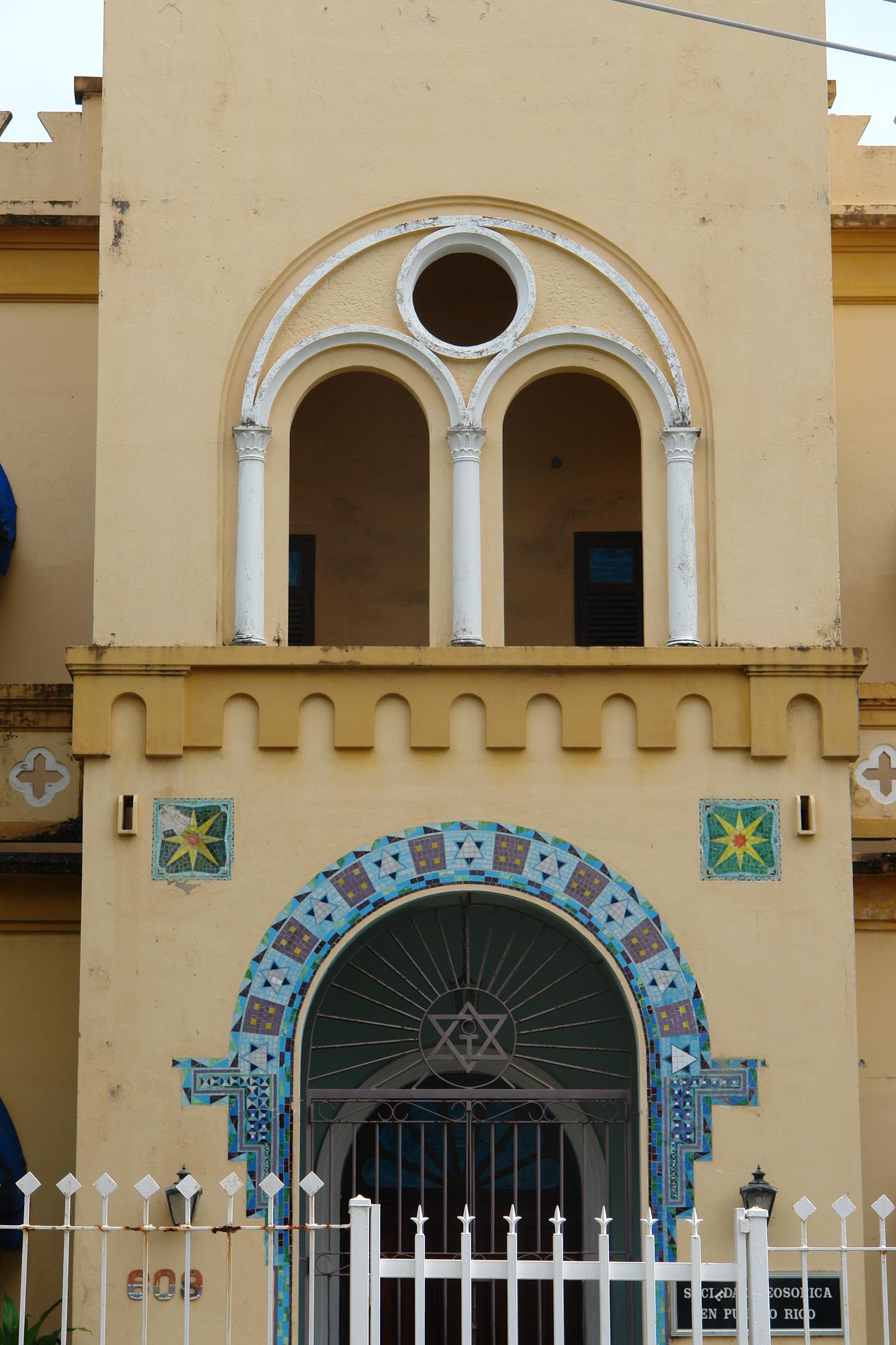 Edificio Sociedad Teosófica de Puerto Rico - Calle Hoare 609 - San Juan (Miramar) - 2011 00003